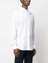 camisa abotonada